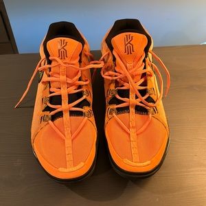 Kyrie 6 flytrap lightly worn, good condition